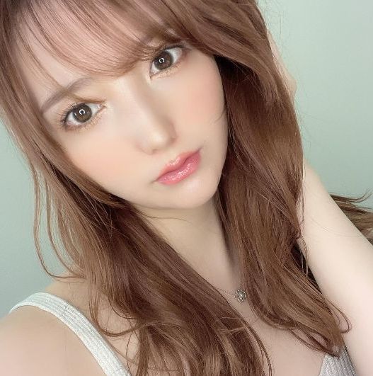 白鳥麗子