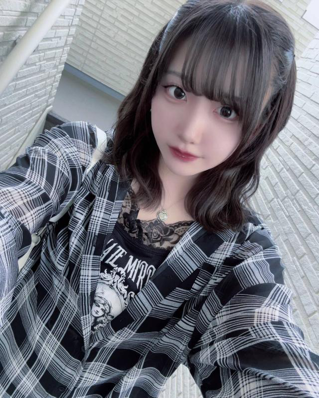 ゆりな